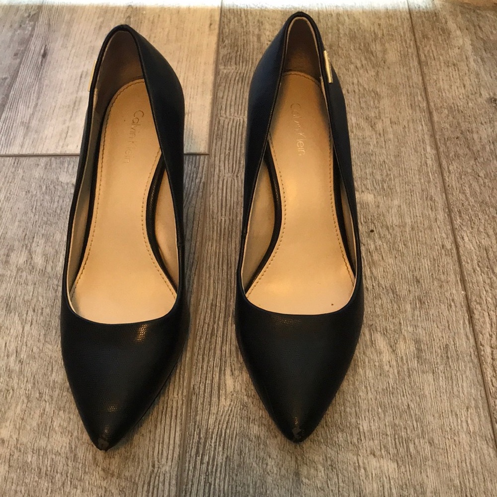 Calvin Klein Women’s pumps